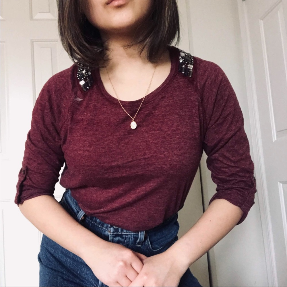 ✨Francesca’s maroon jewel sleeve top✨